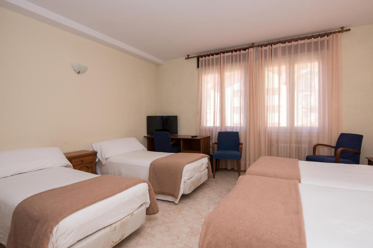 Hotel Evenia Oros à Encamp Extérieur photo